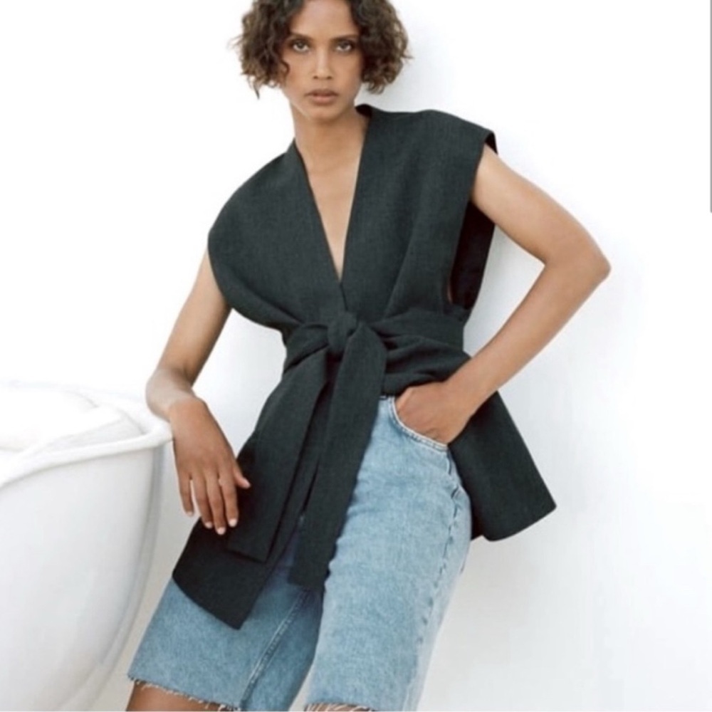 Sleeveless Dark GrayTie-Waist Jacket Vest